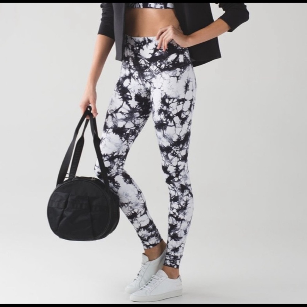 Lululemon Wunder Under High Rise Leggings Size 6 28”